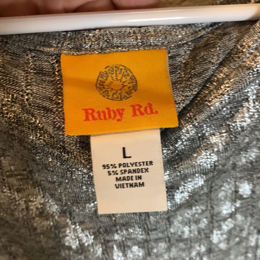 NWT Ruby Rd. Top - Picture 2 of 5